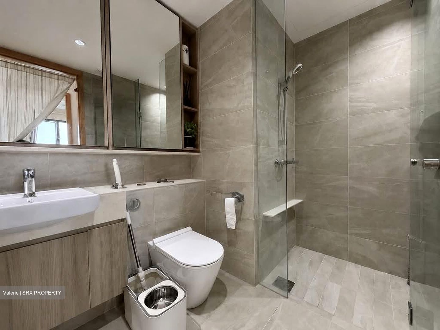Twin Vew (D5), Apartment #563940001